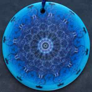 ROUND CERAMIC
ORNAMENT
BLUE 1
